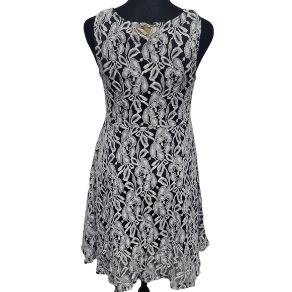 Free People Sheer Lined Floral Mini Dress.  Excellent Condition Pre-owned $108 - Picture 10 of 16